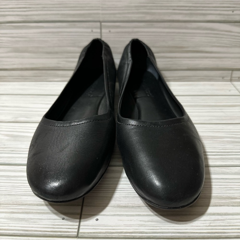 Bernardo Women’s Flats Size 6.5